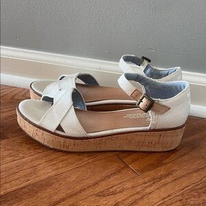 Toms Cream Wedge Sandals size 9